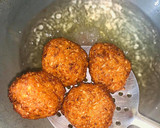 முட்டைகோஸ் மஞ்சூரியன் (Muttaikosh manchoorian recipe in tamil) ரெசிபி ஸ்டேப் 4 புகைப்படம்
