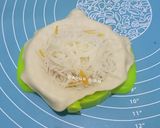 Foto langkah ke 7 dari resep Pastel Isi Bihun.