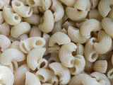 व्हाइट सॉस मैकरॉनी (white sauce macaroni recipe in Hindi)