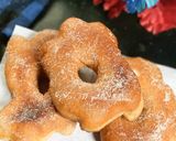 A picture of step 10 of Amoebic shape doughnut.