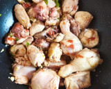 Foto del paso 3 de la receta: Pollo en pepitoria