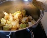 A picture of step 4 of Warm, sweet and spicy roasted veggie soup.