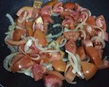 Foto langkah ke 2 dari resep Tumis tomat telor.