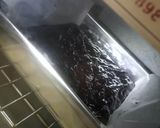 Foto langkah ke 3 dari resep Simple American Style Fudgy Brownies with Crackling Sugar Top.