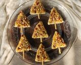 Foto del paso 7 de la receta: 🎄Arbolitos de queso brie, con miel y frutos secos🎄