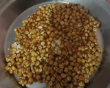 A picture of step 3 of Roasted Chana Chikki.