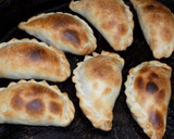 Foto del paso 9 de la receta: Empanadas de bondiola braseada desmechada