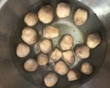 Hình bước làm 2 của món Bầu xào nấm rơm chay