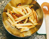 Foto del paso 8 de la receta: Hamburguesa con queso, cebolla caramelizada y patatas fritas