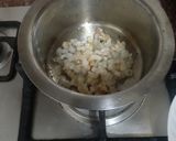A picture of step 1 of Gondi Sooji Halwa.