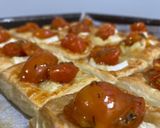 Foto del paso 3 de la receta: Hojaldritos de queso brie y cherry