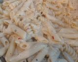 A picture of step 7 of Bachemel sauce pasta.