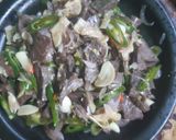Foto langkah ke 5 dari resep Oseng Paru Cabai Hijau.