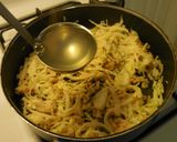 A picture of step 4 of Tuna & Cabbage Spaghetti Pasta.