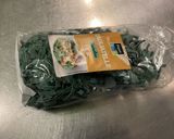 Une image de l'étape 3 de Tagliatelles vertes aux anchois, ail, tomates et persil.