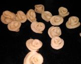 A picture of step 5 of Rose mathri.
