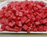 Sajtos - uborkás dinnyesaláta recept fázis 1 fotója