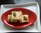 A picture of step 7 of Rava dhokla.
