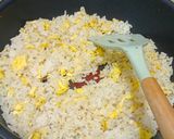 Foto langkah ke 3 dari resep Nasi Goreng Telur Udang.