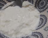 A picture of step 1 of Frozen yogurt bars.