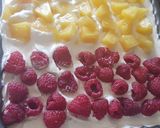 Une image de l'étape 7 de 10• 2 Tiramisus aux fruits en 1 : Mangue/Ananas & Fraise/Framboise.