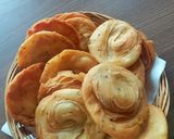 A picture of step 10 of Seven layered puris.