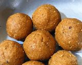 A picture of step 4 of Til Jagarry Laddu.