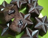 Foto langkah ke 3 dari resep Coklat praline isi.
