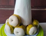 Foto langkah ke 8 dari resep Donut Matcha Tower.