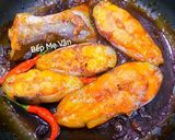Hình bước làm 3 của món Cá hú kho khô
