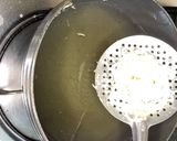 A picture of step 1 of Manchow Soup.