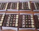 Foto langkah ke 6 dari resep Fudgy Brownies Sekat Panggang.