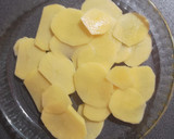 Foto del paso 1 de la receta: Lubina a la sal con patatas panaderas