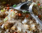 Foto langkah ke 5 dari resep Nasi Goreng Hongkong.
