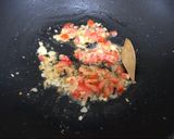A picture of step 2 of Mushroom Briyani.