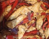 A picture of step 3 of Chicken fajitas.