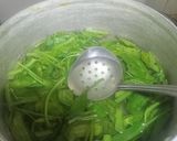 Foto langkah ke 1 dari resep Mie Kangkung khas Betawi.