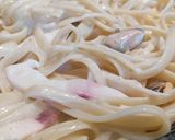 Фото кроку 3 до Локшина з морепродуктами в вершковому соусі.