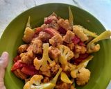 Foto langkah ke 4 dari resep Tumis kembang kol dan tempe.