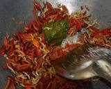 Foto langkah ke 4 dari resep Oseng Kulit Melinjo Teri Betawi.