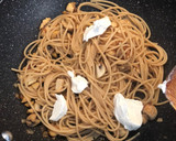Foto del paso 6 de la receta: 🍜 Espaguetis cremosos con champiñones y pollo! 🍗