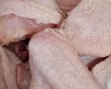 Foto langkah ke 1 dari resep Ayam Goreng Tepung.