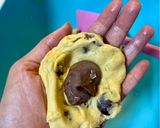 صورة لخطوة 13 من وصفة كوكيز نيويورك دبل تشوكلت (بحشو الشوكلت سبريد) 🍪