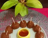 A picture of step 4 of Crispy Egg Bomb.