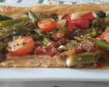 Foto del paso 5 de la receta: Hojaldre con verduras queso y orégano
