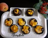 A picture of step 6 of Chocolate Peach Tarts.