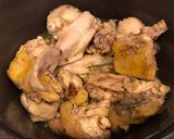 Hình bước làm 2 của món Canh gà lá giang