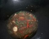 Foto langkah ke 2 dari resep Tumis Ikan Kembung Rebus.