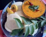 A picture of step 8 of Sooji Ki idli.
