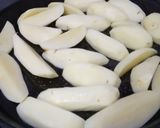 Foto del paso 2 de la receta: Mis papas al horno: crocantes por fuera y blanditas por dentro